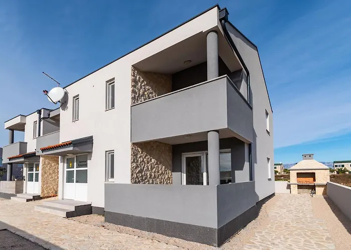 Appartments Kosamiri Nahe Zadar * بريفلاكا